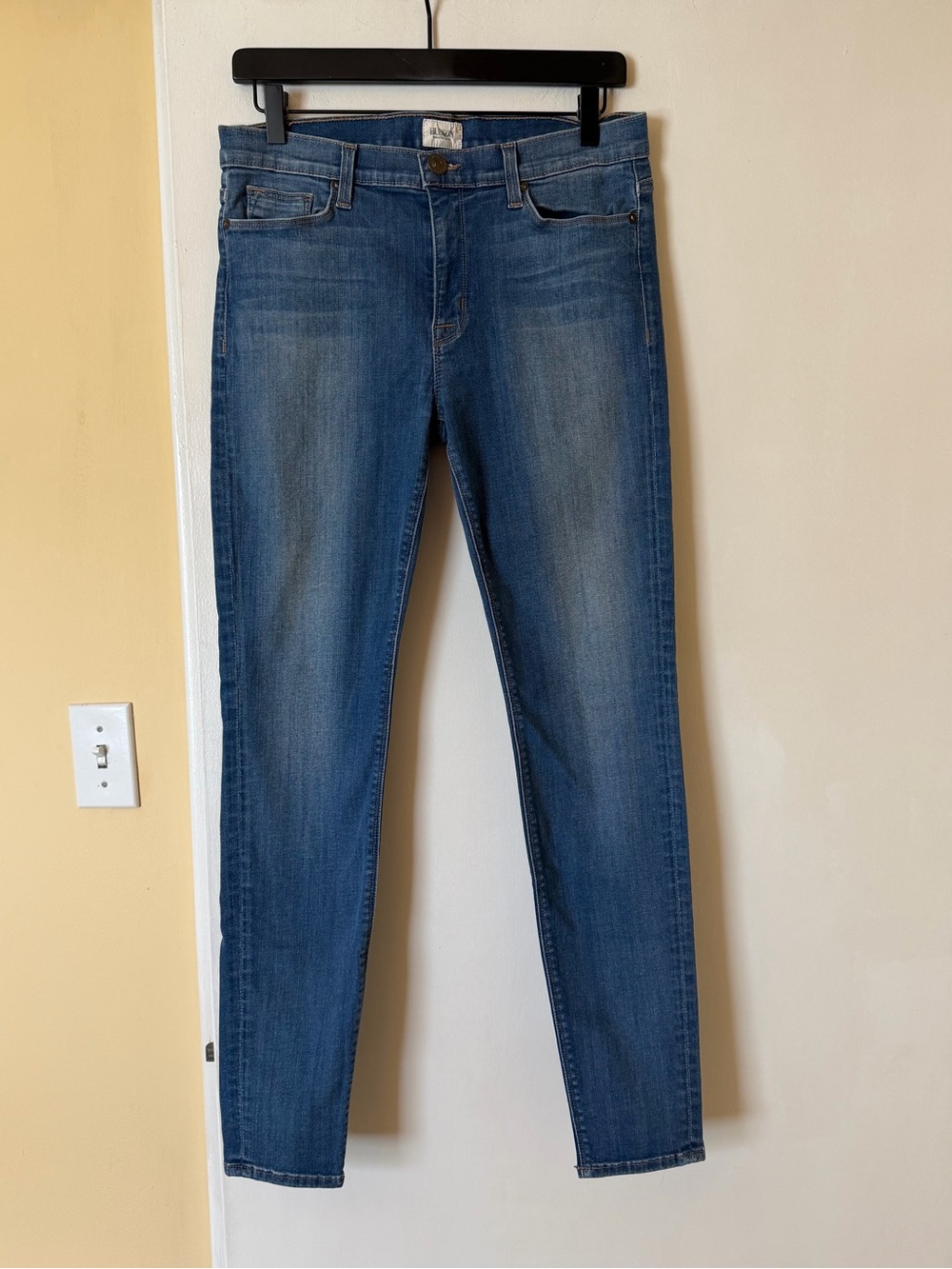 HUDSON jeans - size 30 - EUC - Super Skinny